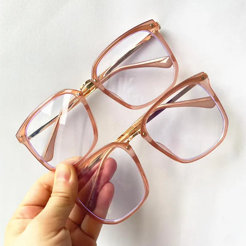 HOT Women Anti-Blue Light Glasses Oversize Frame Optical Glasses Simplity Spectacles Champagne Color Googles Classic Eyeglasses
HOT Women Anti-Blue Light Glasses Oversize Frame Optical Glasses Simplity Spectacles Champagne Color Googles Classic Eyeglasses