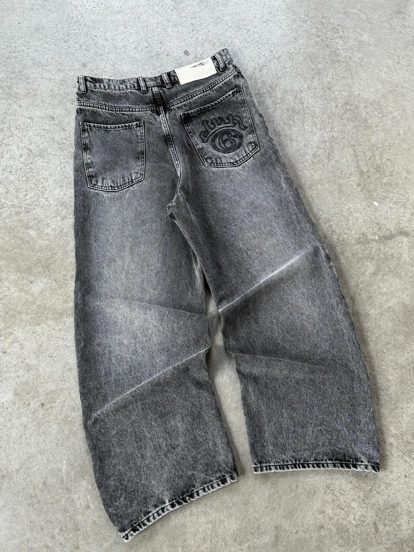 Джинсы с вышивкой Y2K 2000-х годов, повседневные мужские и женские джинсовые брюки в стиле хип-хоп, модные широкие джинсы с высокой талией
Джинсы с вышивкой Y2K 2000-х годов, повседневные мужские и женские джинсовые брюки в стиле хип-хоп, модные широкие джинсы с высокой талией