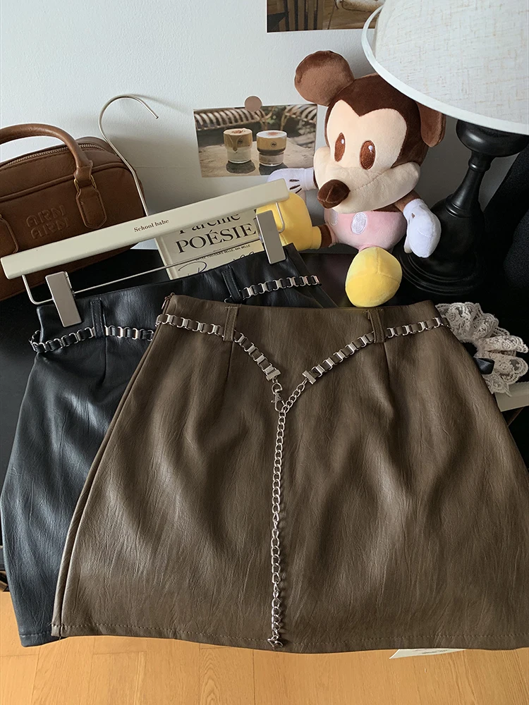 Women's Pu Leather Skirt Patchwork A-line High Waist Mini Short Skirt with belt Autumn 2024 New Fashion
Women's Pu Leather Skirt Patchwork A-line High Waist Mini Short Skirt with belt Autumn 2024 New Fashion