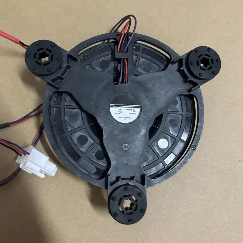 Suitable for Ronshen Hisense refrigerator freezer fan GW12E12MS1FB-52Z96 DC12V 0.171A
Suitable for Ronshen Hisense refrigerator freezer fan GW12E12MS1FB-52Z96 DC12V 0.171A