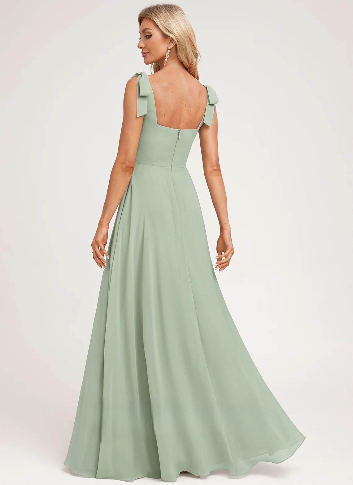 2026 New French Square Neck Bow Tie A-line Maxi Dress Elegant Evening Gown Party Dress Slim Fit Evening Wear Wedding Bridesmaid
2026 New French Square Neck Bow Tie A-line Maxi Dress Elegant Evening Gown Party Dress Slim Fit Evening Wear Wedding Bridesmaid
