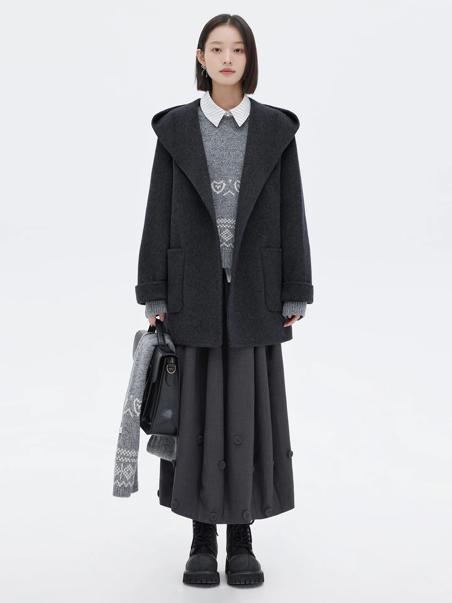 Двустороннее шерстяное пальто женское с капюшоном, из смесовой шерсти и альпаки, со съемным поясом, зимнее, модное, в корейском стиле, с длинными рукавами
Двустороннее шерстяное пальто женское с капюшоном, из смесовой шерсти и альпаки, со съемным поясом, зимнее, модное, в корейском стиле, с длинными рукавами