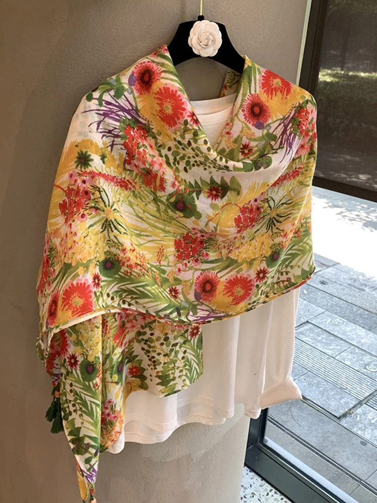 Summer Elegant Women Silk Scarf Wrap Shawl Boho Floral Print Lady Sunscreen Bandanas Hijab Sweet Scarve Pareo Casual Fashion New
Summer Elegant Women Silk Scarf Wrap Shawl Boho Floral Print Lady Sunscreen Bandanas Hijab Sweet Scarve Pareo Casual Fashion New