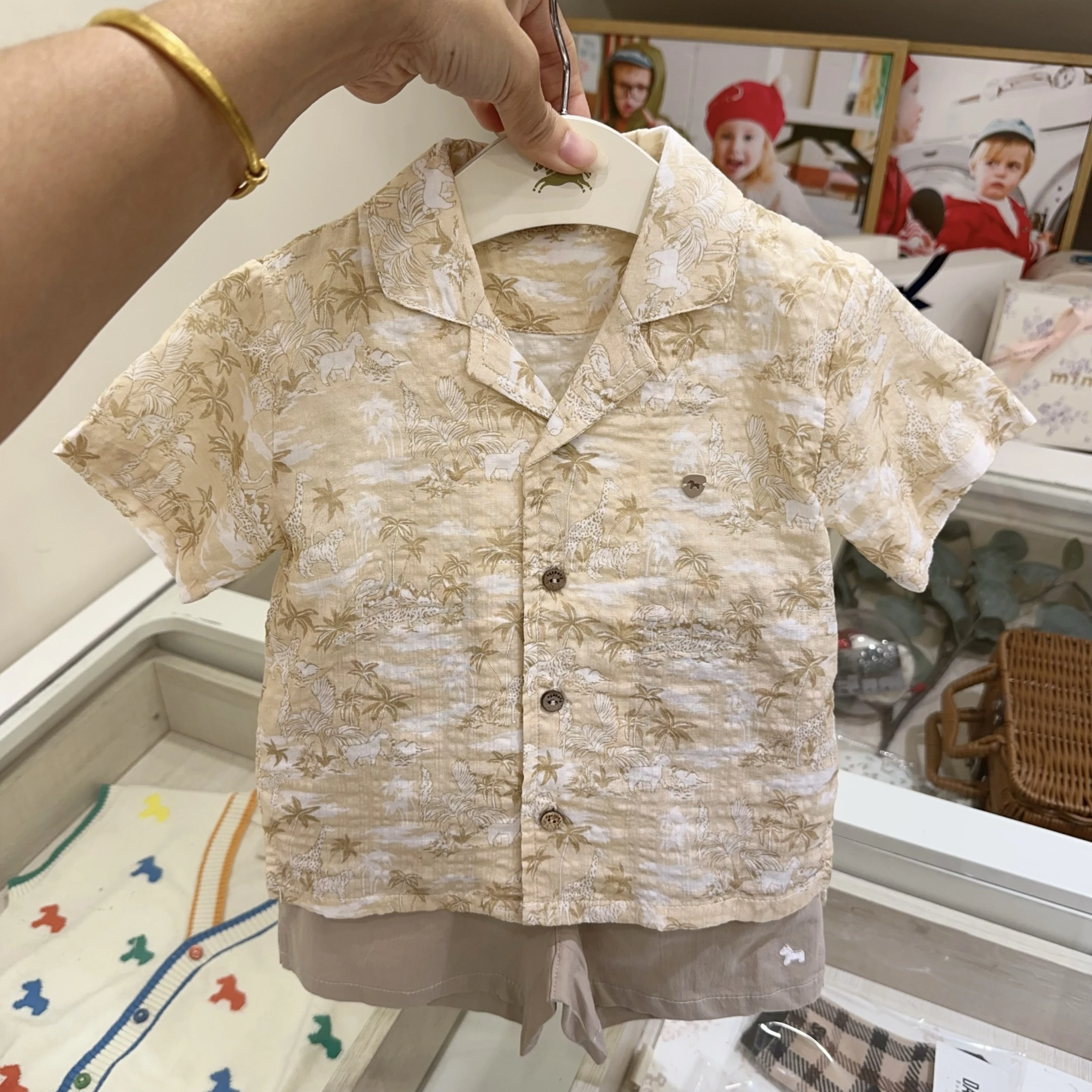 Boys' Cotton Linen Short Sleeve Embroidered Shirt Turn-down Collar Summer New Arrival Children's Clothing Baby Fly Spur...
Boys' Cotton Linen Short Sleeve Embroidered Shirt Turn-down Collar Summer New Arrival Children's Clothing Baby Fly Spur...