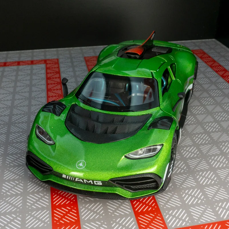 1:24 Mercedes-Benz ONE alloy car model pull-back acousto-optic toy door and trunk can be opened
1:24 Mercedes-Benz ONE alloy car model pull-back acousto-optic toy door and trunk can be opened