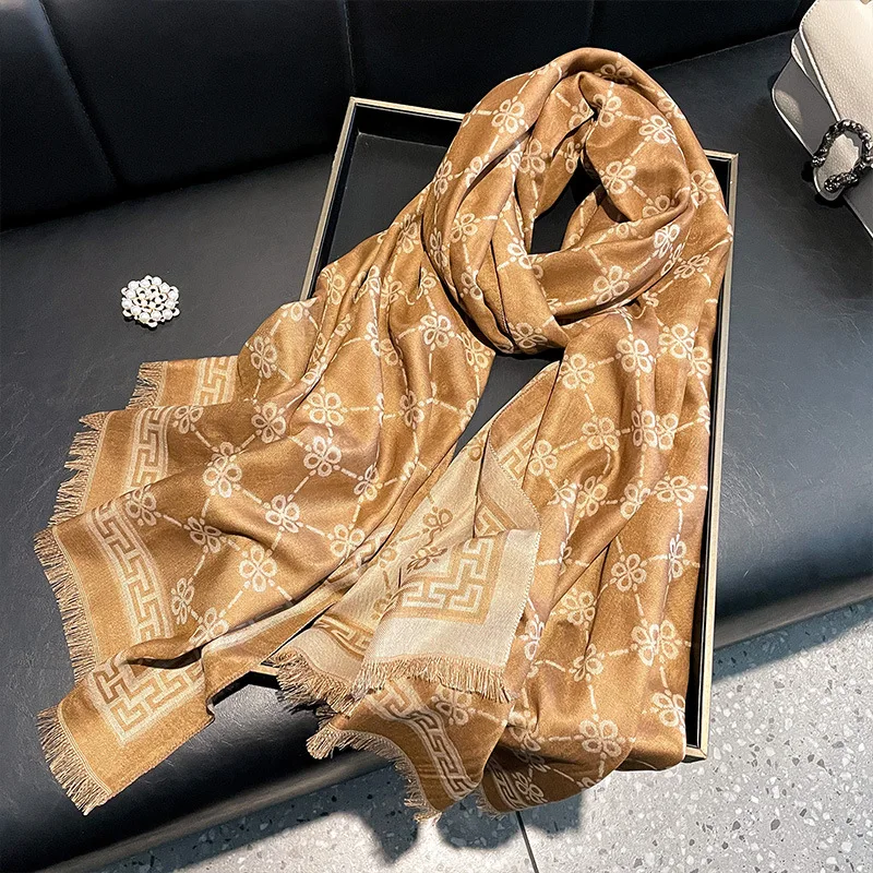 Stylish and Simple Striped Printed Long Scarf Korean Version of Travel Photography Daily Matching Thin Shawl Double-sided Scarf
Stylish and Simple Striped Printed Long Scarf Korean Version of Travel Photography Daily Matching Thin Shawl Double-sided Scarf
