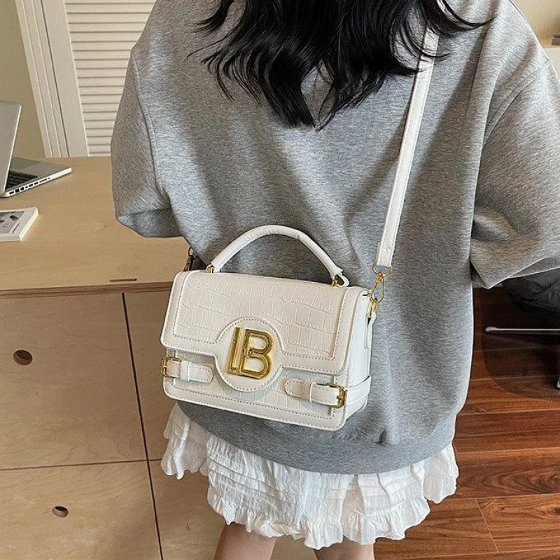 High-End Women's Hand Bags Made Of Gully-Printed Leather Boasting Paris High-End Daily Refined Look
High-End Women's Hand Bags Made Of Gully-Printed Leather Boasting Paris High-End Daily Refined Look