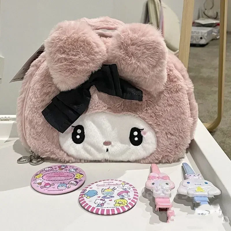 Плюшевая косметичка My Melody Kuromi для макияжа Kawaii Anime Sanrio с героями мультфильмов, большая вместительная сумка для хранения, портативная сумка, подарки для девочек
Плюшевая косметичка My Melody Kuromi для макияжа Kawaii Anime Sanrio с героями мультфильмов, большая вместительная сумка для хранения, портативная сумка, подарки для девочек