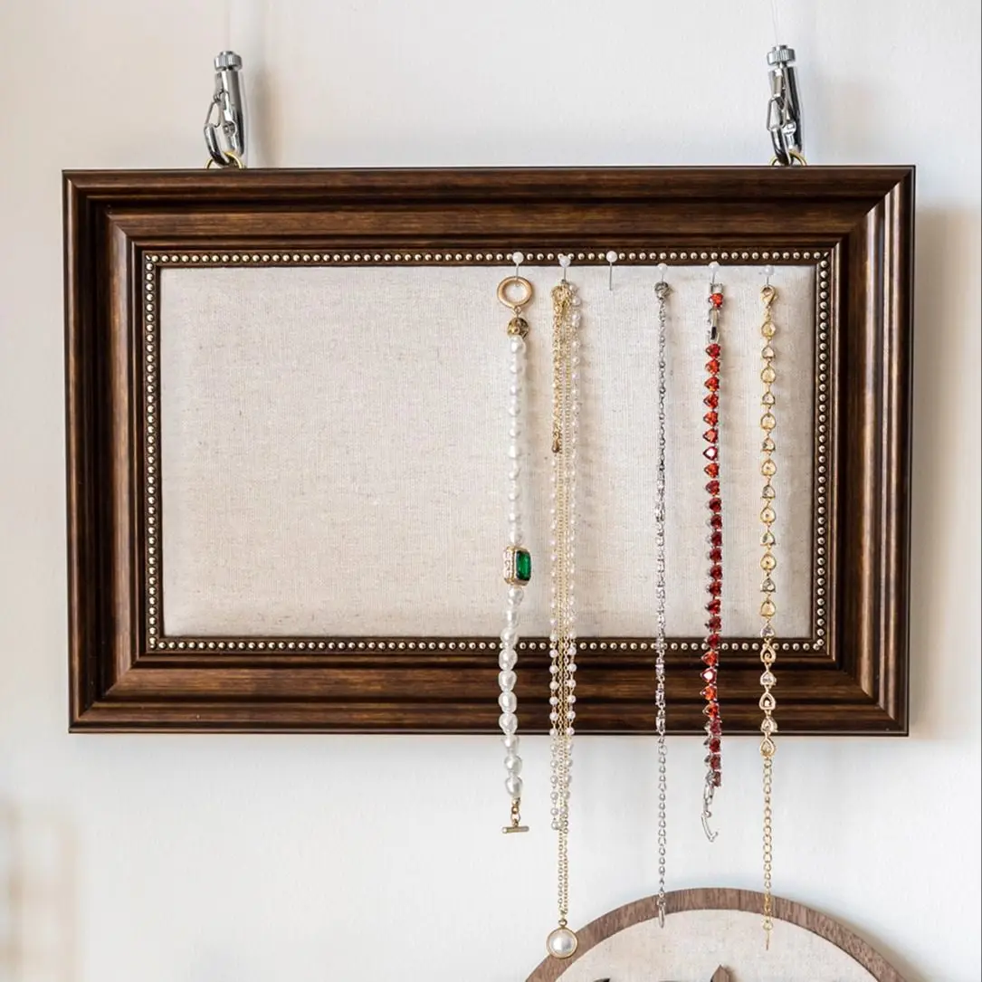 Элитная деревянная витрина-органайзер для ювелирных изделий: колье, браслетов, колец, демонстрационный стенд для прилавка
Элитная деревянная витрина-органайзер для ювелирных изделий: колье, браслетов, колец, демонстрационный стенд для прилавка