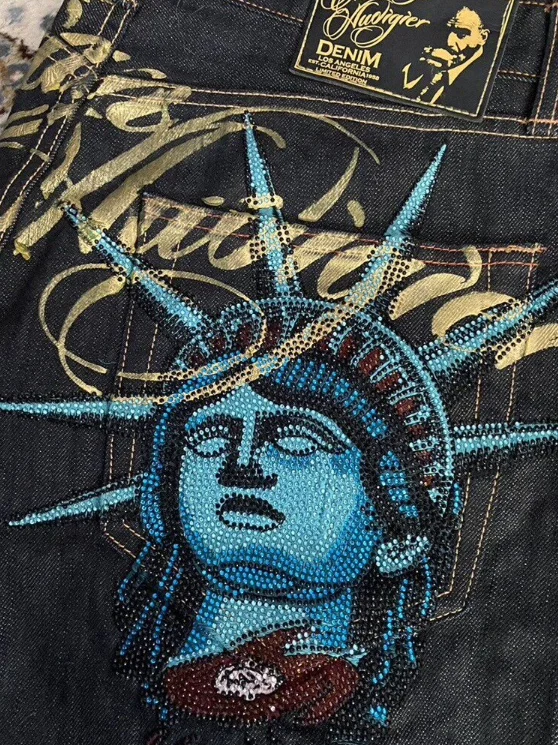 Retro Style Diamond Embellished High Waist Straight Leg Wide Leg Harem Pants Free Style Statue of Liberty Design Women Jeans
Retro Style Diamond Embellished High Waist Straight Leg Wide Leg Harem Pants Free Style Statue of Liberty Design Women Jeans