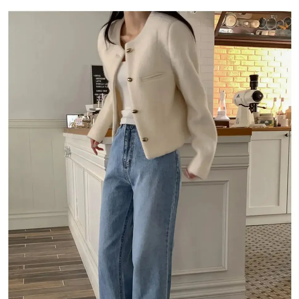 Korean style Temperament Single-breasted small fragrant style simple short coat for women
Korean style Temperament Single-breasted small fragrant style simple short coat for women