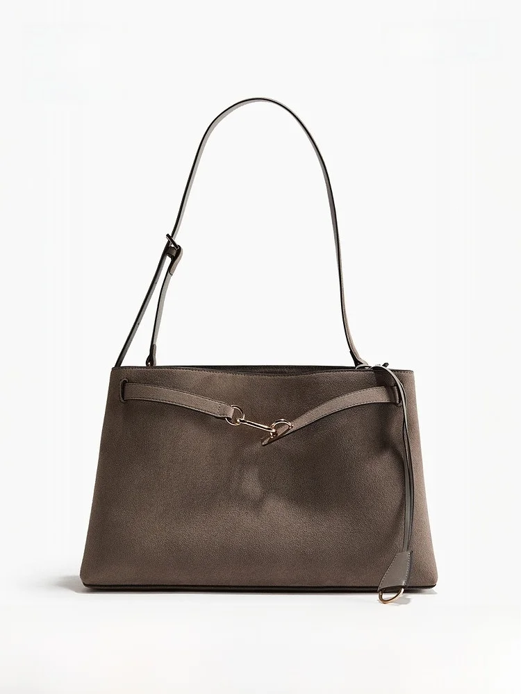 H&M Summer New Ladies Single Shoulder Bag 1329789 Fashionable Casual Handbag for Women Daily Use Elegant Stylish Bag
H&M Summer New Ladies Single Shoulder Bag 1329789 Fashionable Casual Handbag for Women Daily Use Elegant Stylish Bag