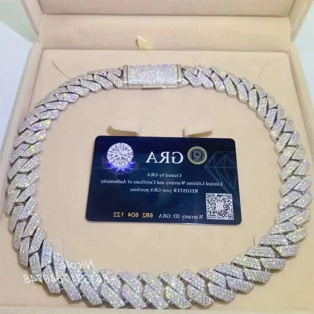 Bling Hip-hop Jewelry 18mm 20 22 Diamond Iced Out Vvs Moissanite 925 Silver Cuban Link Chain
Bling Hip-hop Jewelry 18mm 20 22 Diamond Iced Out Vvs Moissanite 925 Silver Cuban Link Chain