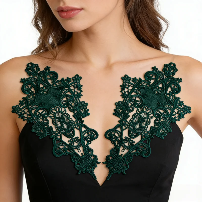 2 pieces of hollow lace embroidery garment accessories for DIY, which can be sewn onto gowns, skirts and wedding dresses.
2 pieces of hollow lace embroidery garment accessories for DIY, which can be sewn onto gowns, skirts and wedding dresses.