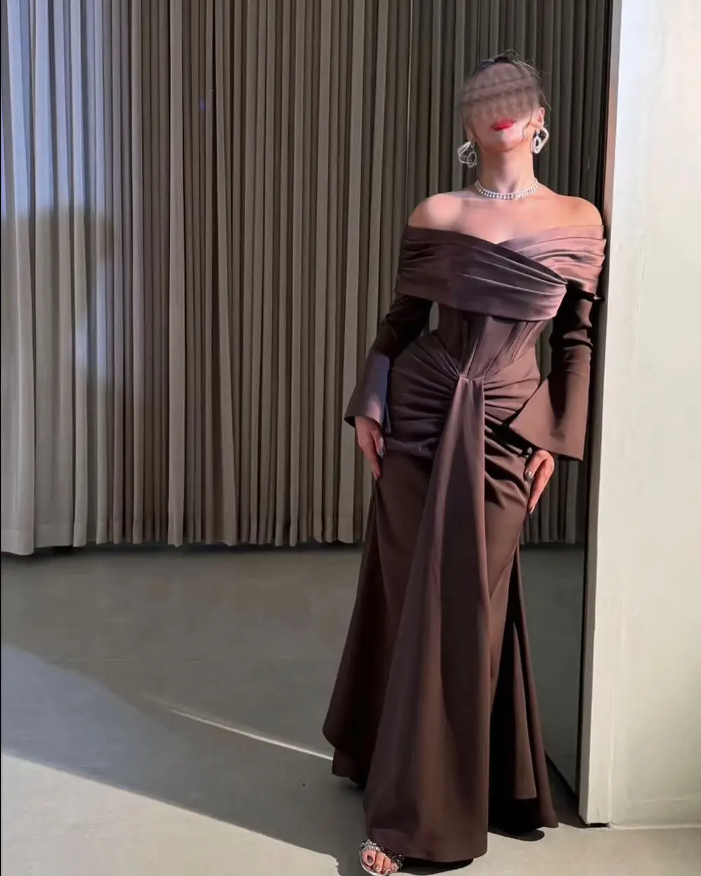 Customized Temperament Mermaid Boat Neck Off the Shoulder Evening Dresses Graceful Pleats Vestido De Noche Vestido De Festa
Customized Temperament Mermaid Boat Neck Off the Shoulder Evening Dresses Graceful Pleats Vestido De Noche Vestido De Festa