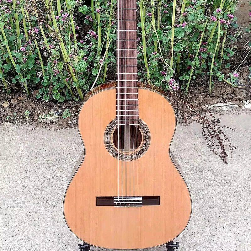 Handcrafted Solid Cedar Top Spanish Classical Guitar Nylon String Acoustic Guitar Professional Musical Instrument For Pro
Handcrafted Solid Cedar Top Spanish Classical Guitar Nylon String Acoustic Guitar Professional Musical Instrument For Pro