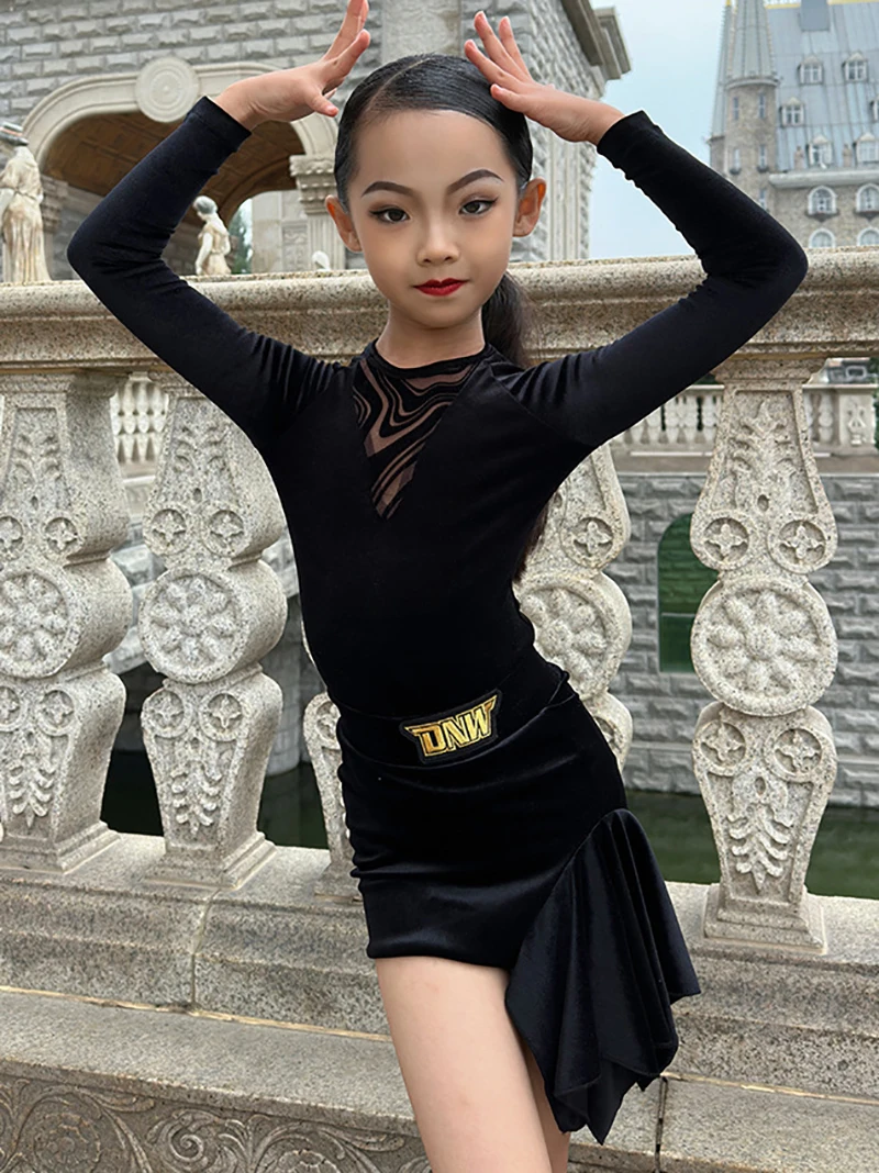 Kids Girls Velvet Latin Dance Clothing Outfit Set Long Sleeve Leopard Top Pants Cha Cha Samba Dance Training Performance Clothes
Kids Girls Velvet Latin Dance Clothing Outfit Set Long Sleeve Leopard Top Pants Cha Cha Samba Dance Training Performance Clothes
