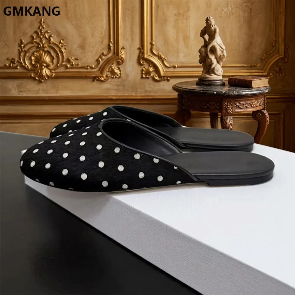 2026 Women’s Flat Slippers Round Toe Slip-on Mules Suede Leather Casual Comfort Shoes Soft Sole Indoor Outdoor Summer
2026 Women’s Flat Slippers Round Toe Slip-on Mules Suede Leather Casual Comfort Shoes Soft Sole Indoor Outdoor Summer