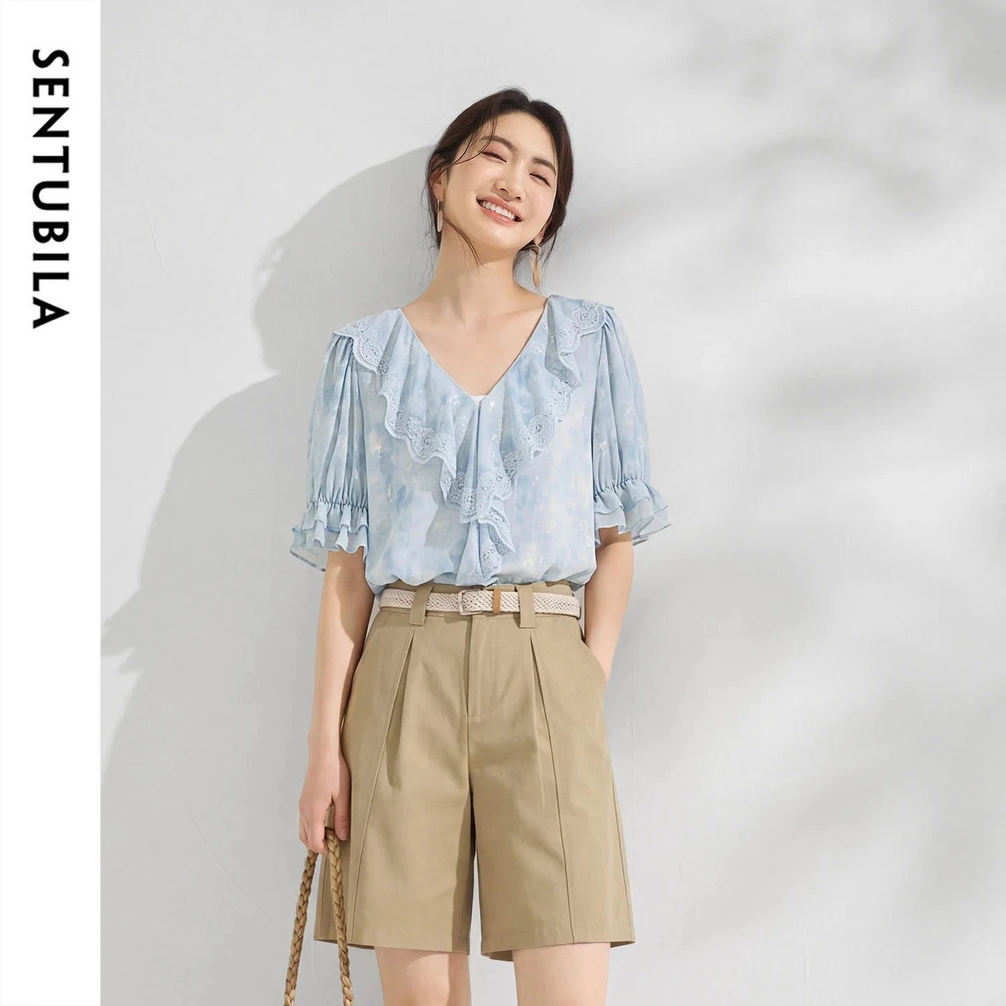 SENTUBILA Elegant Office Two-Piece Chiffon Set Women V-Neck Lace Trim Ruffle Blouse Simple Cami Summer Casual Outfits Q62VB7177
SENTUBILA Elegant Office Two-Piece Chiffon Set Women V-Neck Lace Trim Ruffle Blouse Simple Cami Summer Casual Outfits Q62VB7177