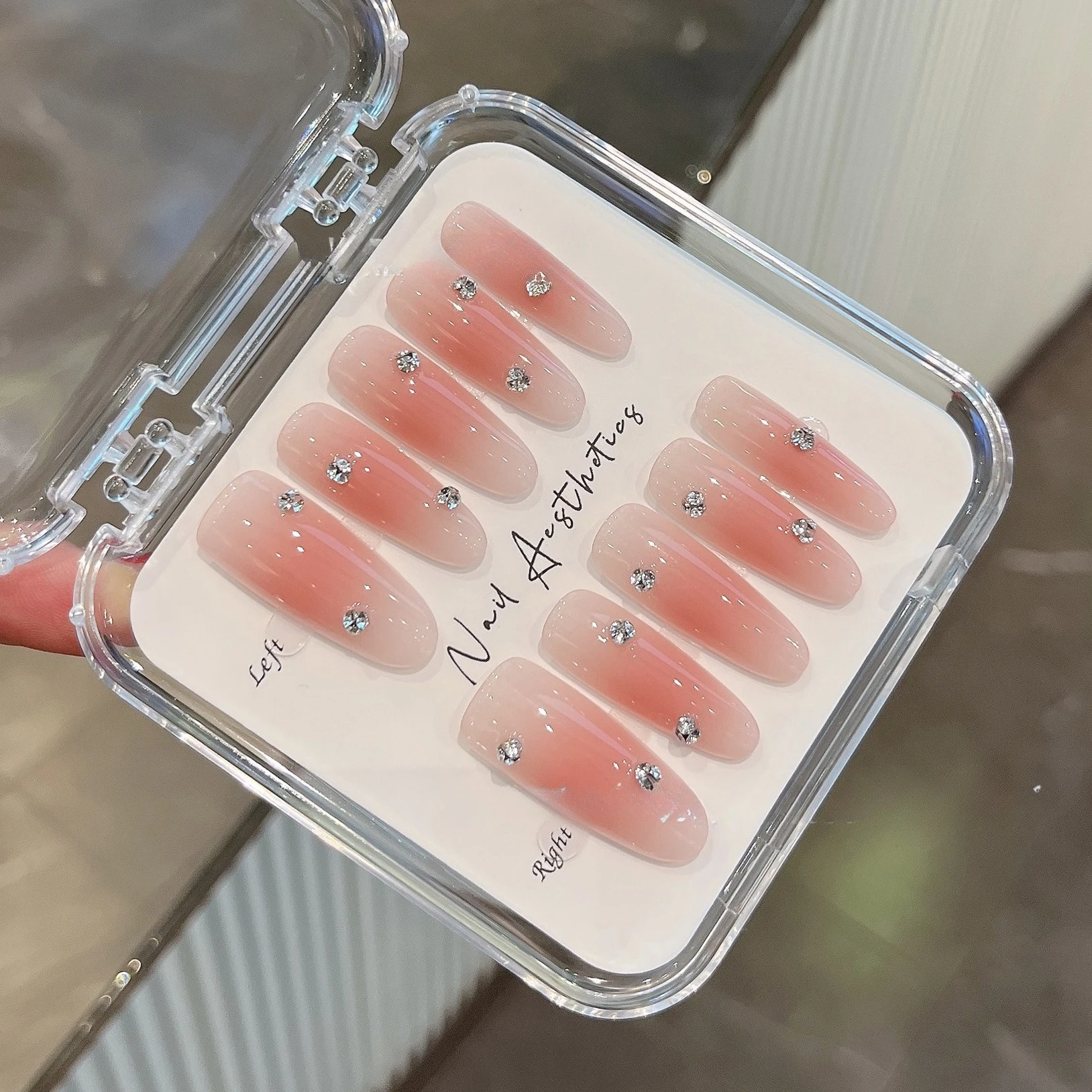 Handmade Press on Nails Pink Almond Luxury Charm Design Reusable Adhesive False Nails Full Cover Nail Tips for Girls
Handmade Press on Nails Pink Almond Luxury Charm Design Reusable Adhesive False Nails Full Cover Nail Tips for Girls