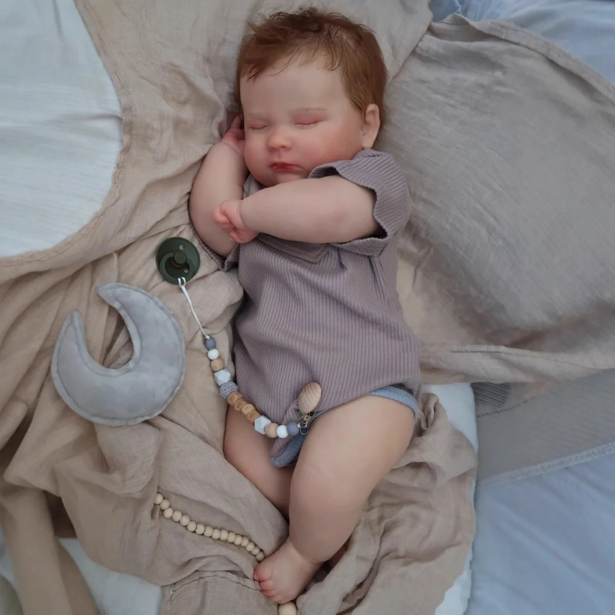 50cm simulated baby rebirth doll is handcrafted with visible veins and blood vessels
50cm simulated baby rebirth doll is handcrafted with visible veins and blood vessels