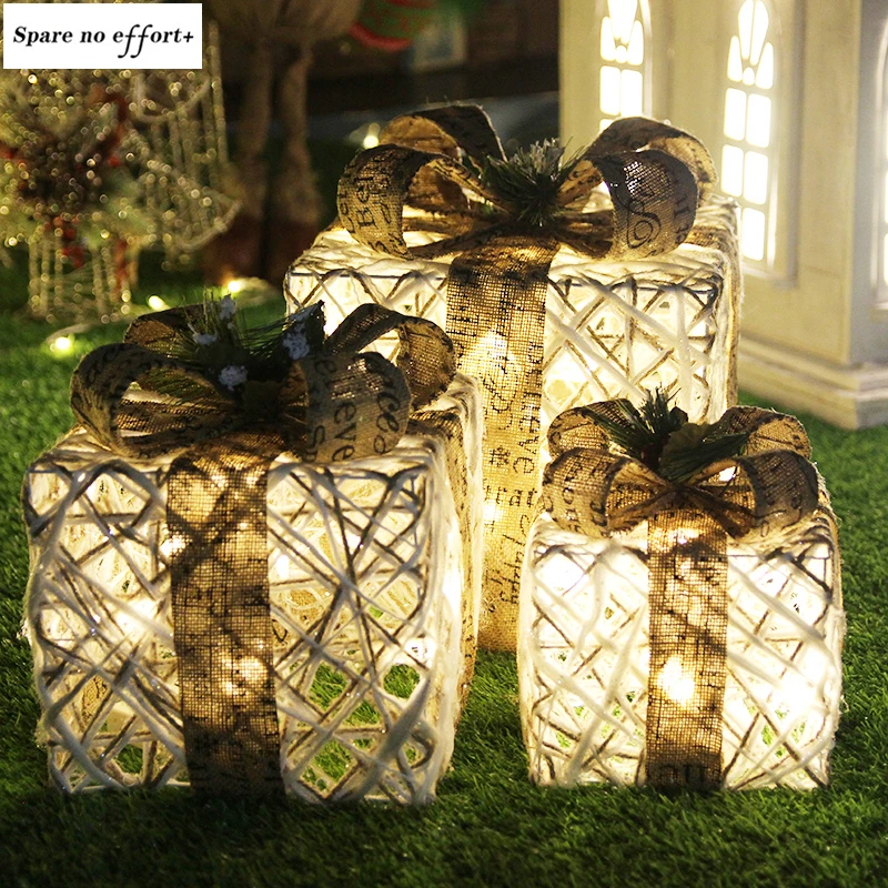 Christmas Decoration Three-piece Gift Box Christmas Tree Ornaments Luminous Iron Art Home Outdoor Christmas Decorations Mall
Christmas Decoration Three-piece Gift Box Christmas Tree Ornaments Luminous Iron Art Home Outdoor Christmas Decorations Mall