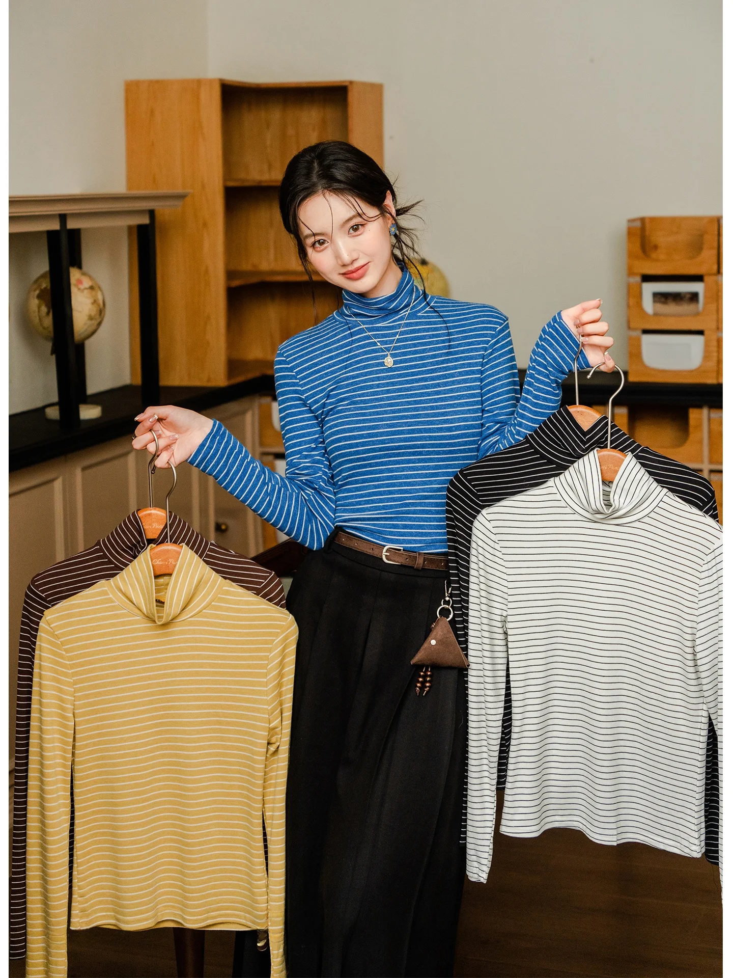 Slim Fit High Ne Stripe T-irt Women's Base irt Autumn Winter Inner Wear Bla White Yellow Color Knitted Top
Slim Fit High Ne Stripe T-irt Women's Base irt Autumn Winter Inner Wear Bla White Yellow Color Knitted Top