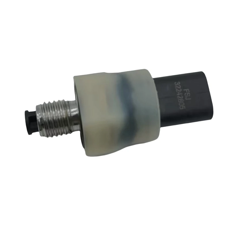 Car Oil Pressure Sensor 32242805 24693398 For Volvo XC40 T4 XC90 S60 S90 2019-2024 XC60 Oil Regulator Sensor
Car Oil Pressure Sensor 32242805 24693398 For Volvo XC40 T4 XC90 S60 S90 2019-2024 XC60 Oil Regulator Sensor