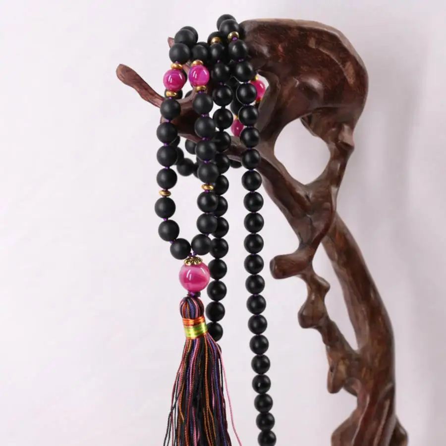 Натуральное матовое ожерелье-мала из черного оникса и розового кошачьего глаза (108 бусин) с радужной подвеской-кисточкой, кристалл для защиты и исцеления любви
Натуральное матовое ожерелье-мала из черного оникса и розового кошачьего глаза (108 бусин) с радужной подвеской-кисточкой, кристалл для защиты и исцеления любви