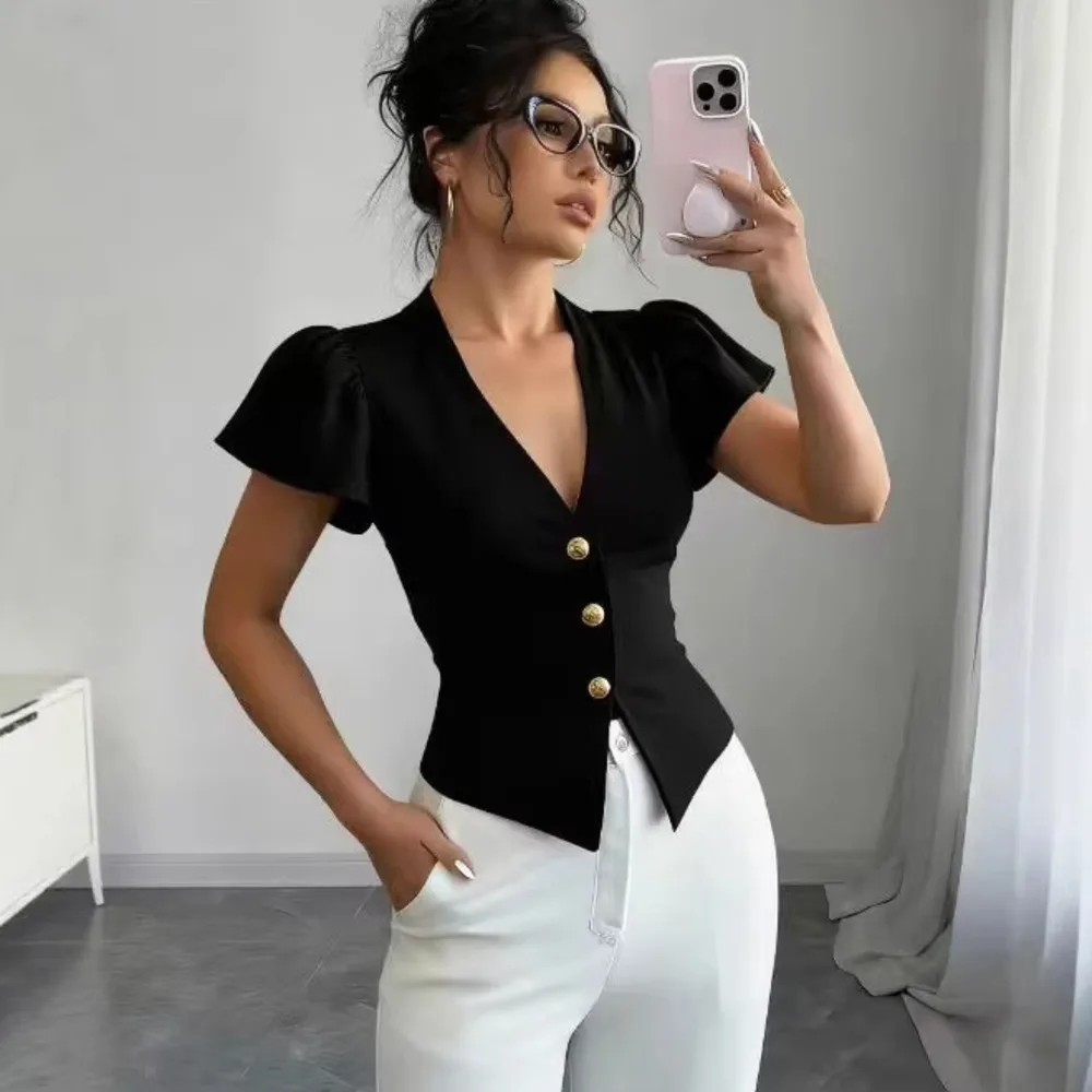 2026 Summer New French Style V-neck Puff Sleeve Waist-cinching Top With Metal Buttons Slim Fit Short Blouse Evening Dresses
2026 Summer New French Style V-neck Puff Sleeve Waist-cinching Top With Metal Buttons Slim Fit Short Blouse Evening Dresses