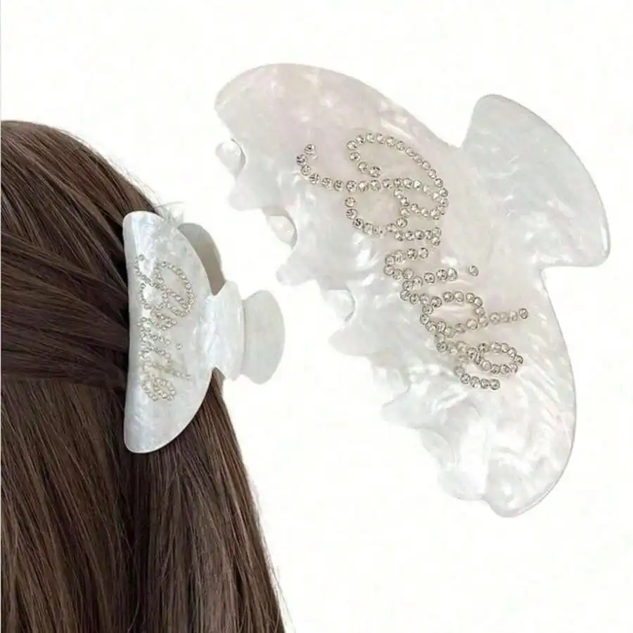 1Pc,Bride Claw Clip, White Acrylic Hair Clip, Rhinestone Bride Logo | Bridal Shower Or Getting Married Party Decorations, Bridesmaid Gift, Bridal Shower, Wedding,Hen Party
1Pc,Bride Claw Clip, White Acrylic Hair Clip, Rhinestone Bride Logo | Bridal Shower Or Getting Married Party Decorations, Bridesmaid Gift, Bridal Shower, Wedding,Hen Party
