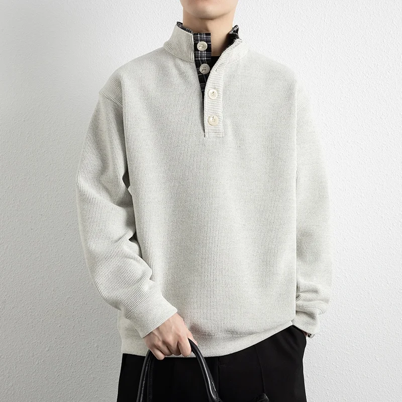 Мужской вязаный свитер с высоким воротником, однотонный, простой дизайн, осенне-зимняя новинка, модная повседневная одежда для города
Мужской вязаный свитер с высоким воротником, однотонный, простой дизайн, осенне-зимняя новинка, модная повседневная одежда для города