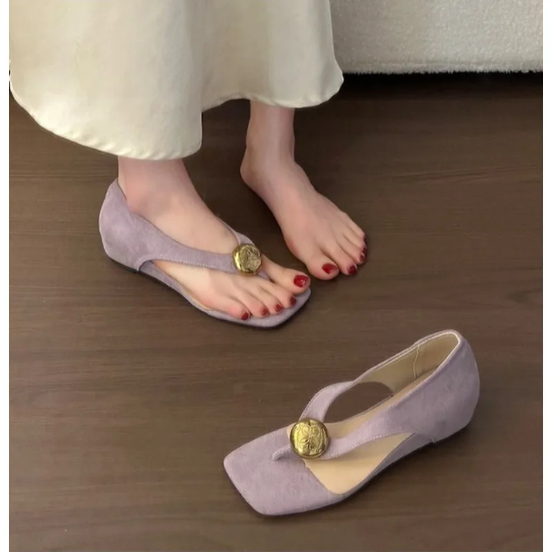 Women Flip Flops Sandals Summer Vintage Metal Decoration Outdoor Casual Sandals Comfortable Height Increase Non Slip Wedge Shoes
Women Flip Flops Sandals Summer Vintage Metal Decoration Outdoor Casual Sandals Comfortable Height Increase Non Slip Wedge Shoes