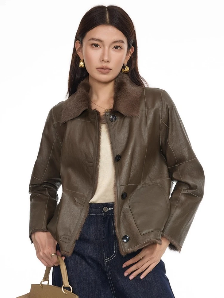 High-end Luxury Natural Lamb Fur Shearling Jackets for Women Simple Double-sided Wear Short Winter Genuine Leather Real Fur Coat
High-end Luxury Natural Lamb Fur Shearling Jackets for Women Simple Double-sided Wear Short Winter Genuine Leather Real Fur Coat