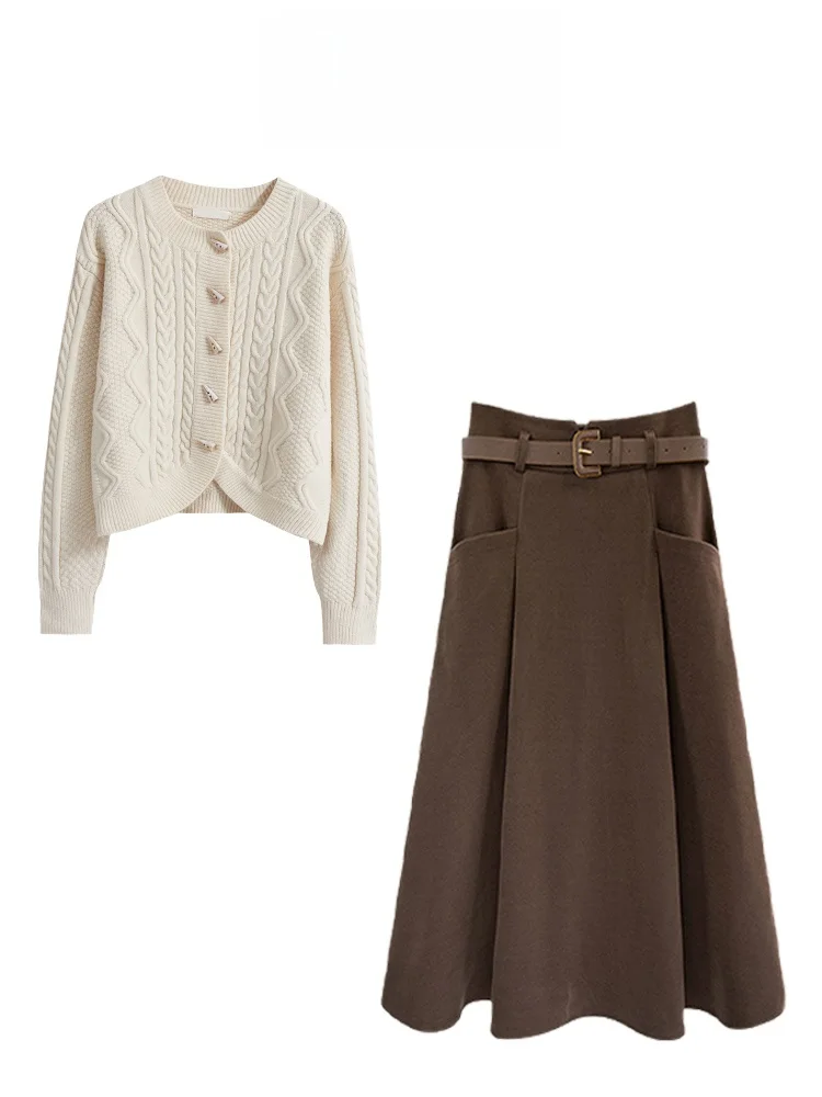 Ladies Knitted Sweater Set Lazy Sle Autumn Faion Thin High-End Knit Cardigan f-Skirt Ensemble Age-Defng Twist Design
Ladies Knitted Sweater Set Lazy Sle Autumn Faion Thin High-End Knit Cardigan f-Skirt Ensemble Age-Defng Twist Design