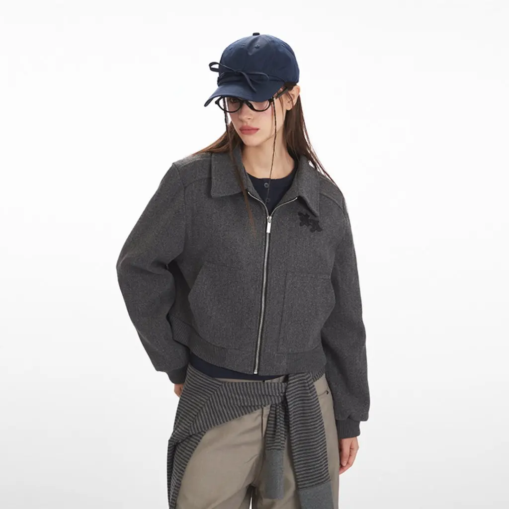 HeyHenry Retro Short Jacket Women's Long Sleeve Slim Fit Shoulder Appropriate American Style Autumn Winter New Arrival 
HeyHenry Retro Short Jacket Women's Long Sleeve Slim Fit Shoulder Appropriate American Style Autumn Winter New Arrival
