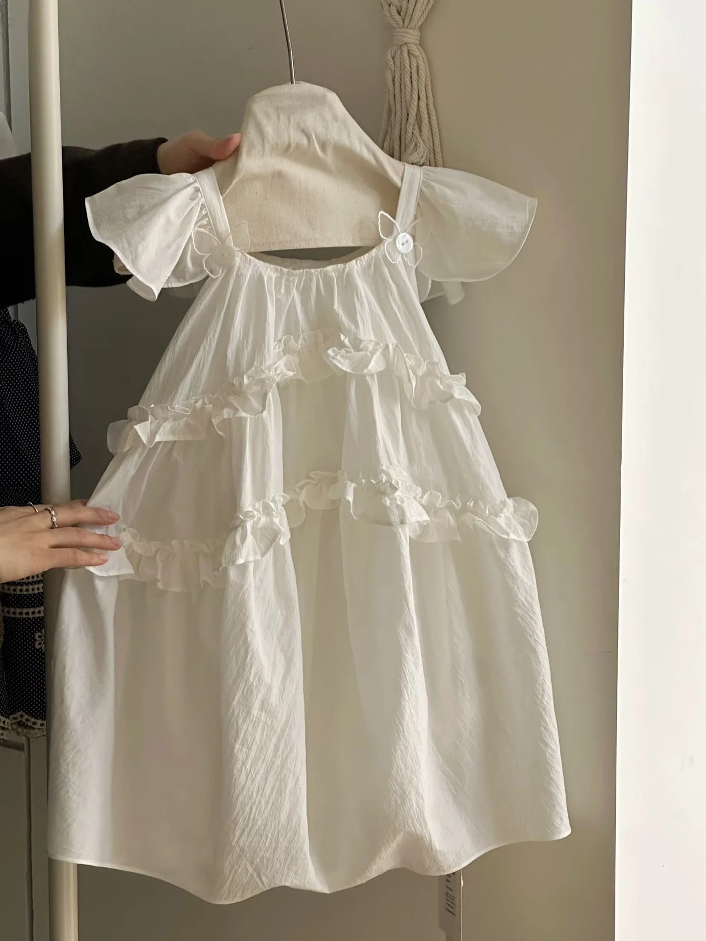 Girls Summer Dress Children's Skirt Fashionable Sleeveless Long Dress Medium to Large Children Thin Strap Dress Casual Style
Girls Summer Dress Children's Skirt Fashionable Sleeveless Long Dress Medium to Large Children Thin Strap Dress Casual Style