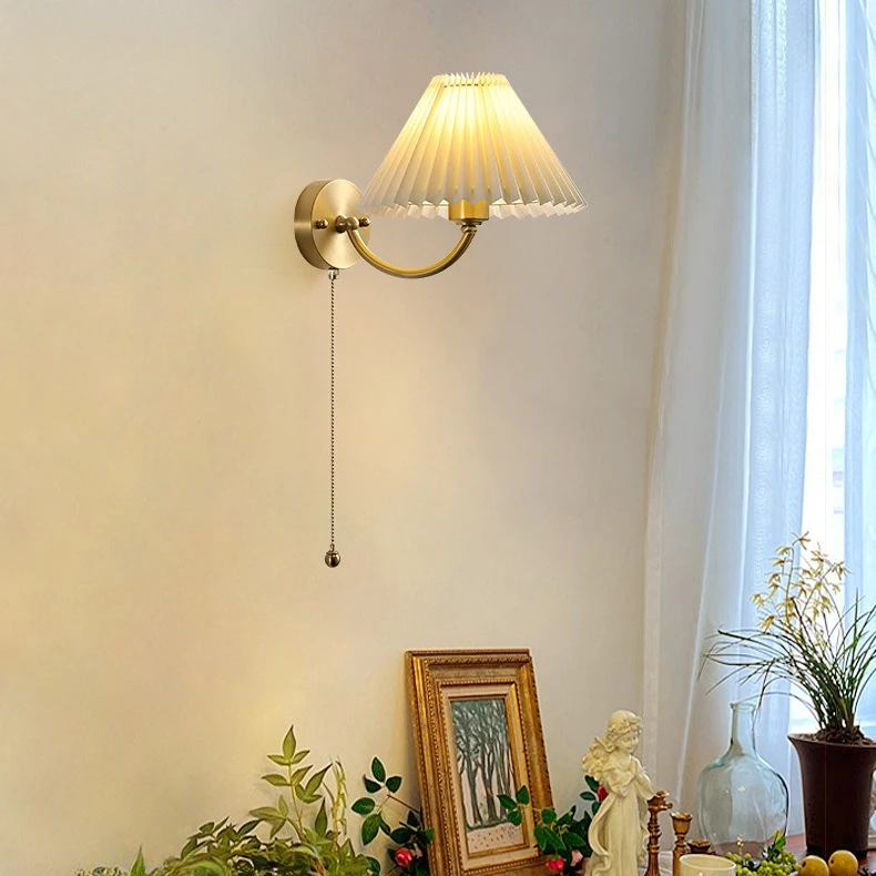 Japanese Pleated Wall Lamp Simple Bedroom Bedside Lamp Medieval Brass High-end Living Room Aisle Staircase Study Wall Light
Japanese Pleated Wall Lamp Simple Bedroom Bedside Lamp Medieval Brass High-end Living Room Aisle Staircase Study Wall Light