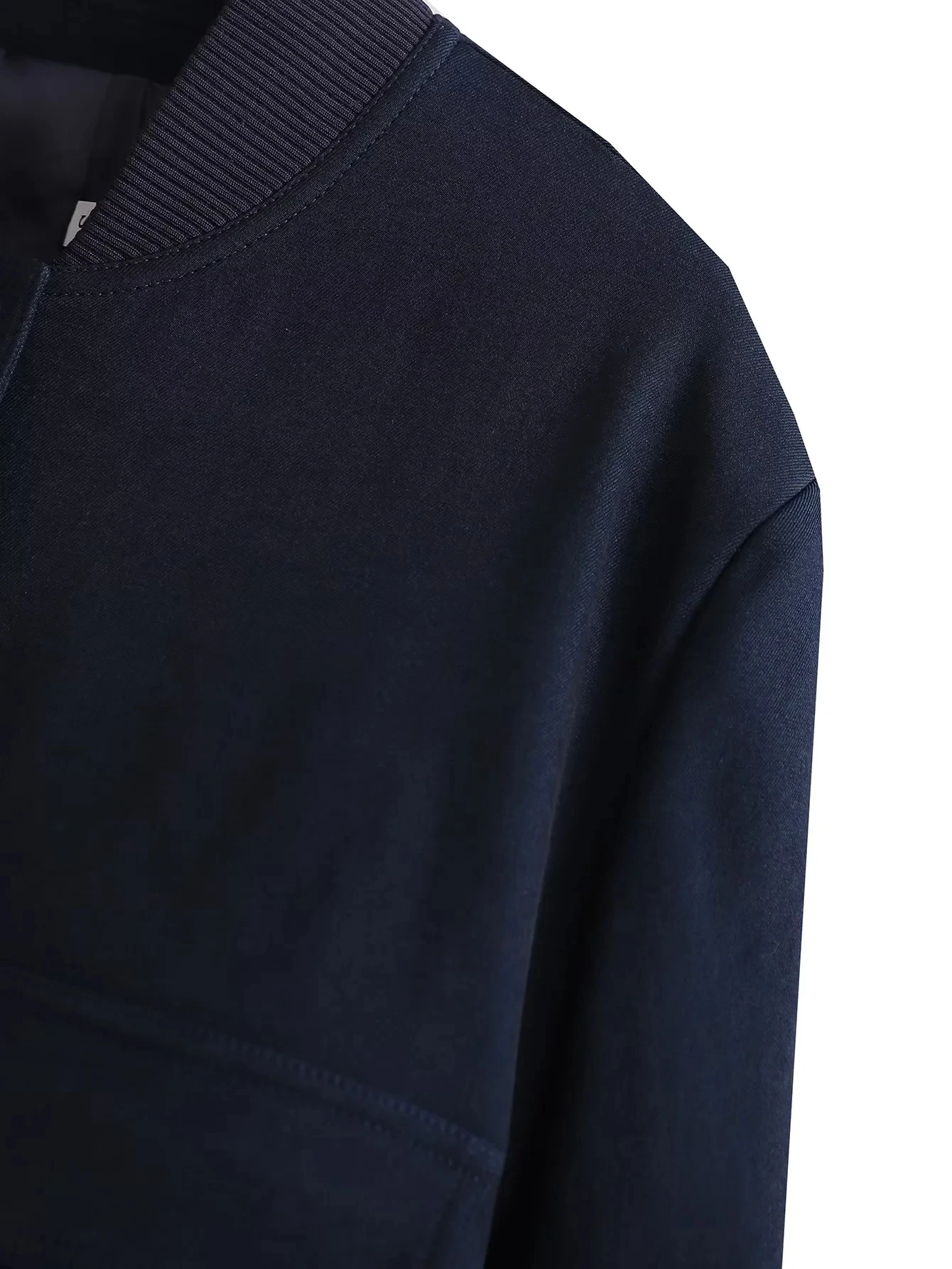 Spring 2023 Women's Pilot Jaet Coat with Big kets Home Sle Street Faion Long Sve Regular Length Button Closure
Spring 2023 Women's Pilot Jaet Coat with Big kets Home Sle Street Faion Long Sve Regular Length Button Closure