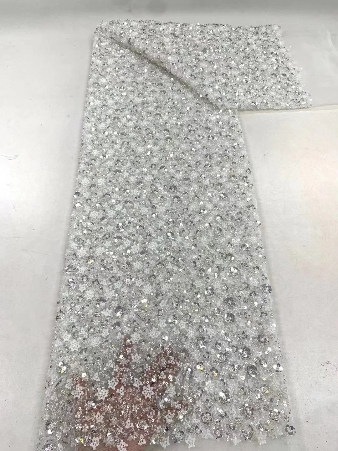 Latest Gorgeous African Handmade Beads Laces Fabrics Luxury Nigerian Sequins Mesh Lace Fabric For Party Dress Sewing PL434-7
Latest Gorgeous African Handmade Beads Laces Fabrics Luxury Nigerian Sequins Mesh Lace Fabric For Party Dress Sewing PL434-7