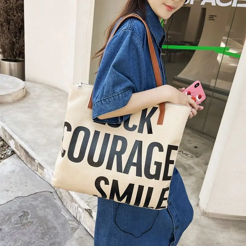 Large Capacity Canvas Tote Bags with Zipper Fabric Fodable Handbag Purse Womens Big Letter Cotton Bag
Large Capacity Canvas Tote Bags with Zipper Fabric Fodable Handbag Purse Womens Big Letter Cotton Bag