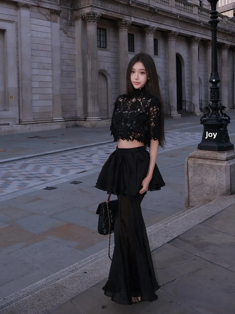 Elegant Lace Short Shirt And Flowing Half Skirt Two-Piece Set for Women Autumn Season Floral 3D Embroidery High Waist Design
Elegant Lace Short Shirt And Flowing Half Skirt Two-Piece Set for Women Autumn Season Floral 3D Embroidery High Waist Design