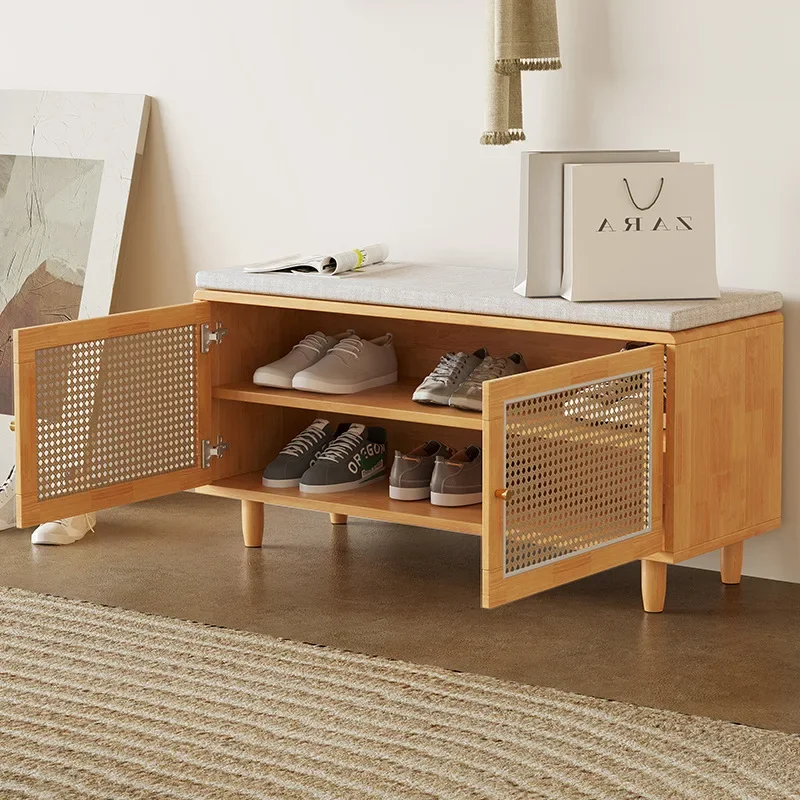 Home doorstep can sit in a shoe cabinet and put on shoes, and a simple bench in the quiet wind. The entrance shoe cabinet
Home doorstep can sit in a shoe cabinet and put on shoes, and a simple bench in the quiet wind. The entrance shoe cabinet