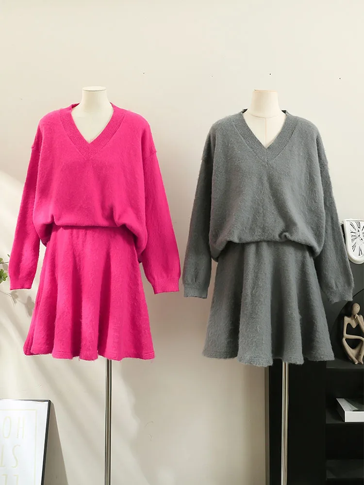 Rose Red Sweater Suits New Fall Winter Women V Neck Knitted Soft Loose Pullover + Mini Ball Gown Skirt Two Piece Set
Rose Red Sweater Suits New Fall Winter Women V Neck Knitted Soft Loose Pullover + Mini Ball Gown Skirt Two Piece Set