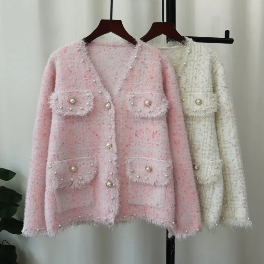 Women's Heavy Industry Beading Mink Velvet Sweater Jacket High-End Knitted Cardigan Trendy Autumn Winter Imitation Fragrance
Women's Heavy Industry Beading Mink Velvet Sweater Jacket High-End Knitted Cardigan Trendy Autumn Winter Imitation Fragrance