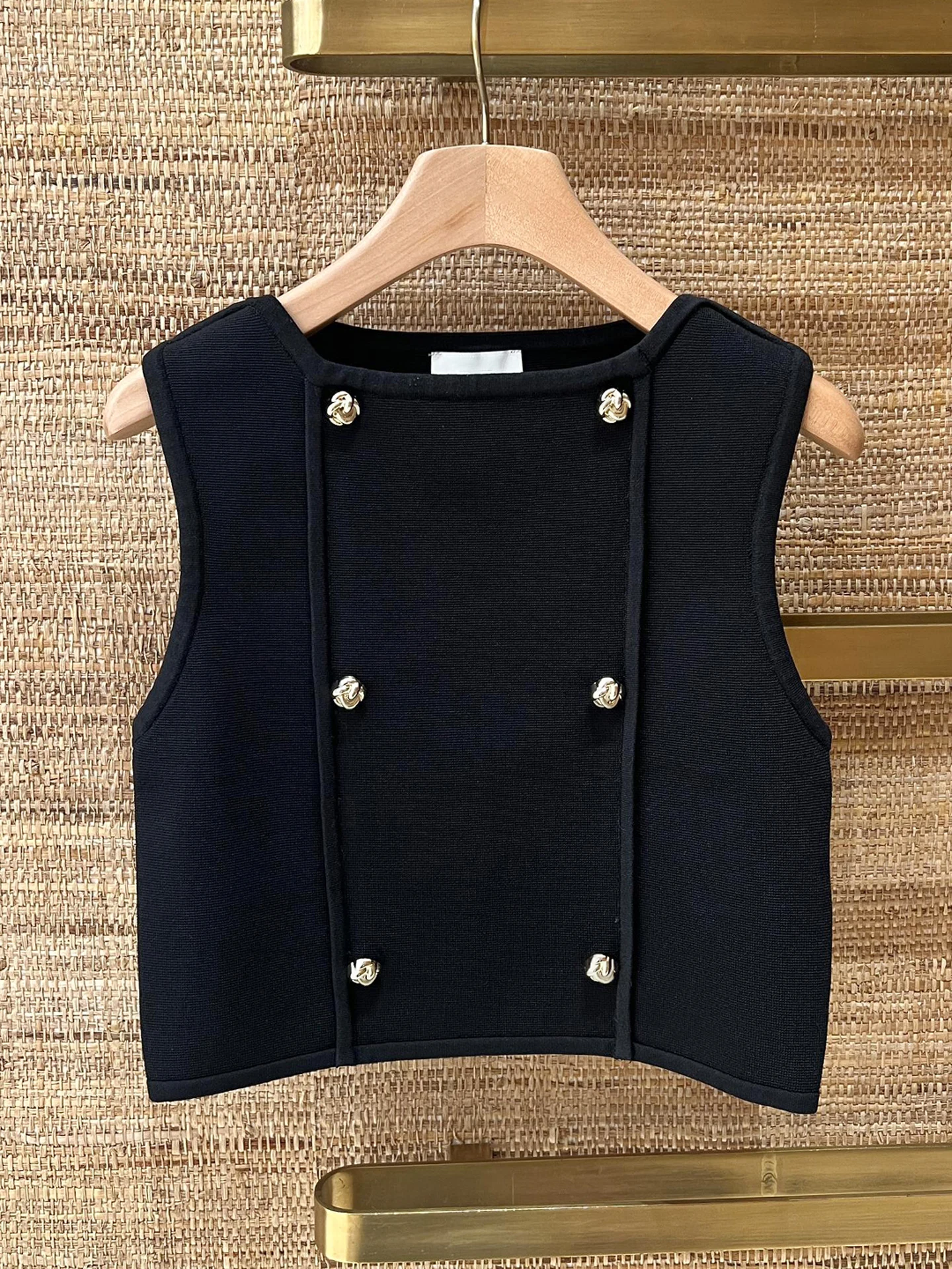 Versatile Knitted Vest Top High-End Women's Fashion Summer 2025 S Home South Oil Commute Style Regular Fit Short Length
Versatile Knitted Vest Top High-End Women's Fashion Summer 2025 S Home South Oil Commute Style Regular Fit Short Length