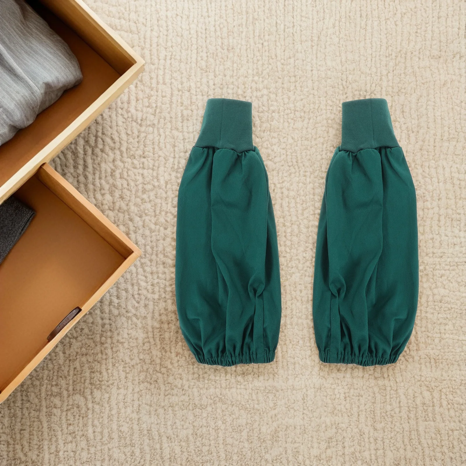 1Pair Cotton Arm Sleeves Breathable Elastic Protective Oversleeves for Nurses Hospital Forearm Covers Medical Professionals
1Pair Cotton Arm Sleeves Breathable Elastic Protective Oversleeves for Nurses Hospital Forearm Covers Medical Professionals