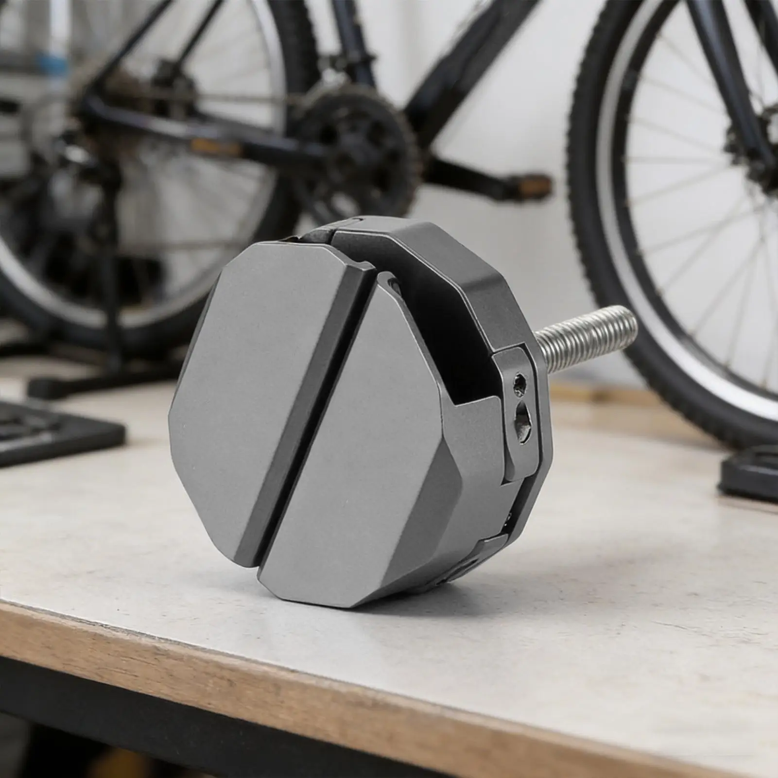 Phone Holder For Bike Invisible Aluminum Alloy Rotating Bracket Bike Stem Phone Holder Clamp For Mountain Road Commuting Travel
Phone Holder For Bike Invisible Aluminum Alloy Rotating Bracket Bike Stem Phone Holder Clamp For Mountain Road Commuting Travel