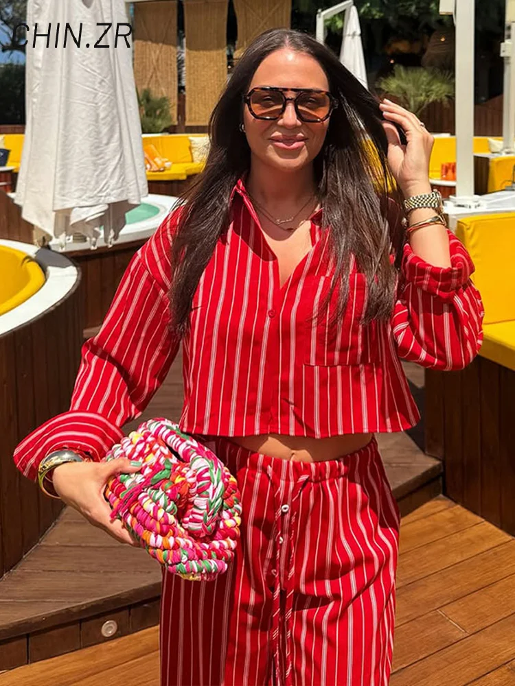 Casual Striped Shirts Pants Sets Lapel Long Sleeve Button Crop Shirt Elastic Waist Lace Up Trouser 2025 Summer Lady Chic Outfits
Casual Striped Shirts Pants Sets Lapel Long Sleeve Button Crop Shirt Elastic Waist Lace Up Trouser 2025 Summer Lady Chic Outfits