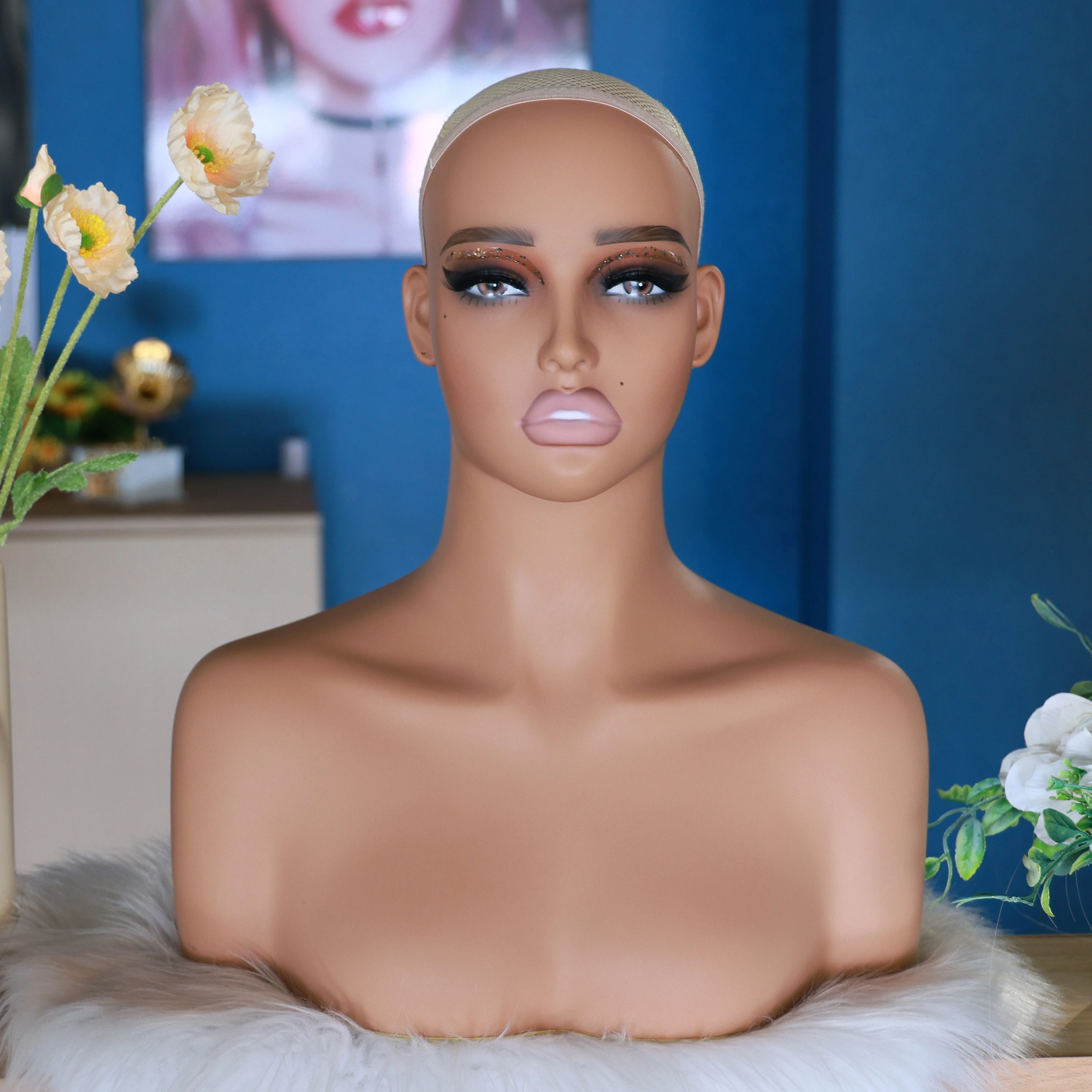1PC USA Warehouse Free Shipping Mannequin Head with Shoulders Wig Display Head European and American Fashion Woman Manikin Heads
1PC USA Warehouse Free Shipping Mannequin Head with Shoulders Wig Display Head European and American Fashion Woman Manikin Heads